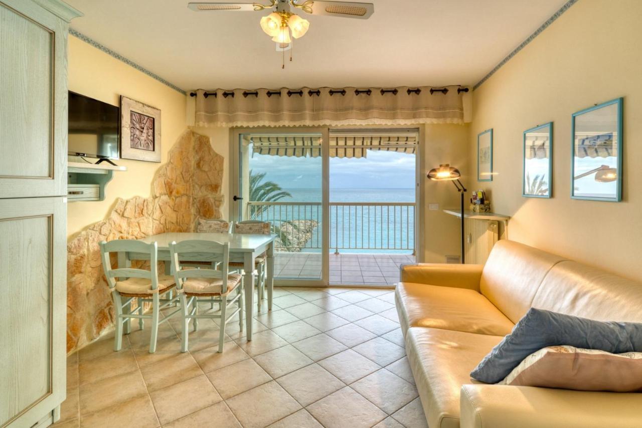 Ferienwohnung Charmant T3 Front De Mer Roquebrune-Cap-Martin Exterior foto